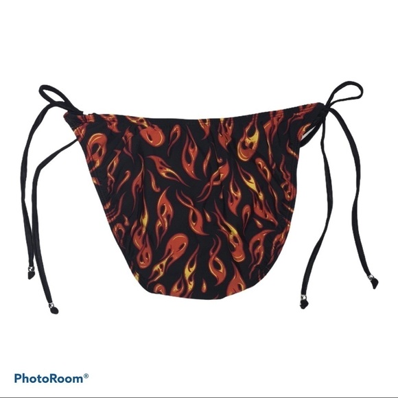 Black and Orange Flames Print Side Ties Bikini Bikini Bottom & Bikini Top New - Picture 6 of 6